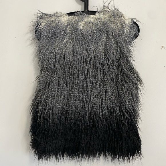 Fur Vest - Picture 5 of 7